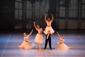 Universe Dance scuola professionale di danza a Lineri Misterbianco                              