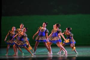 Universe Dance Danza contemporanea a Misterbianco Catania                            